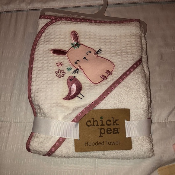 Chick Pea brand Terry cloth Hooded towel - Picture 2 of 4